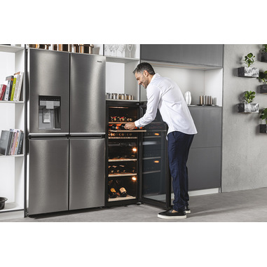Haier Wine Bank 50 Serie 7 HWS77GDAU1 Cantinetta vino con compressore Libera installazione Nero 77 bottiglia/bottiglie