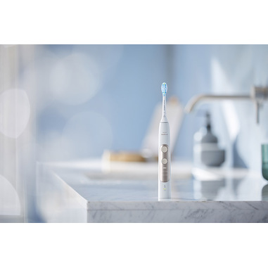 Acquista Philips Sonicare ExpertClean 7300 HX9611/19 Spazzolino da denti  elettrico Bianco da Conrad