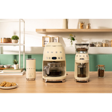 Smeg Macchina da Caffè Filtro 50's Style – Panna LUCIDO – DCF02CREU